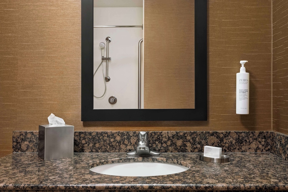Hampton Inn and Suites Pine Bluff - photo 22
