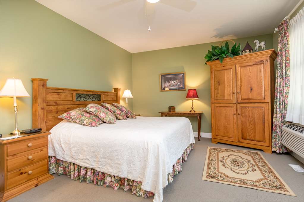 Highland Lake Inn & Resort - photo 8