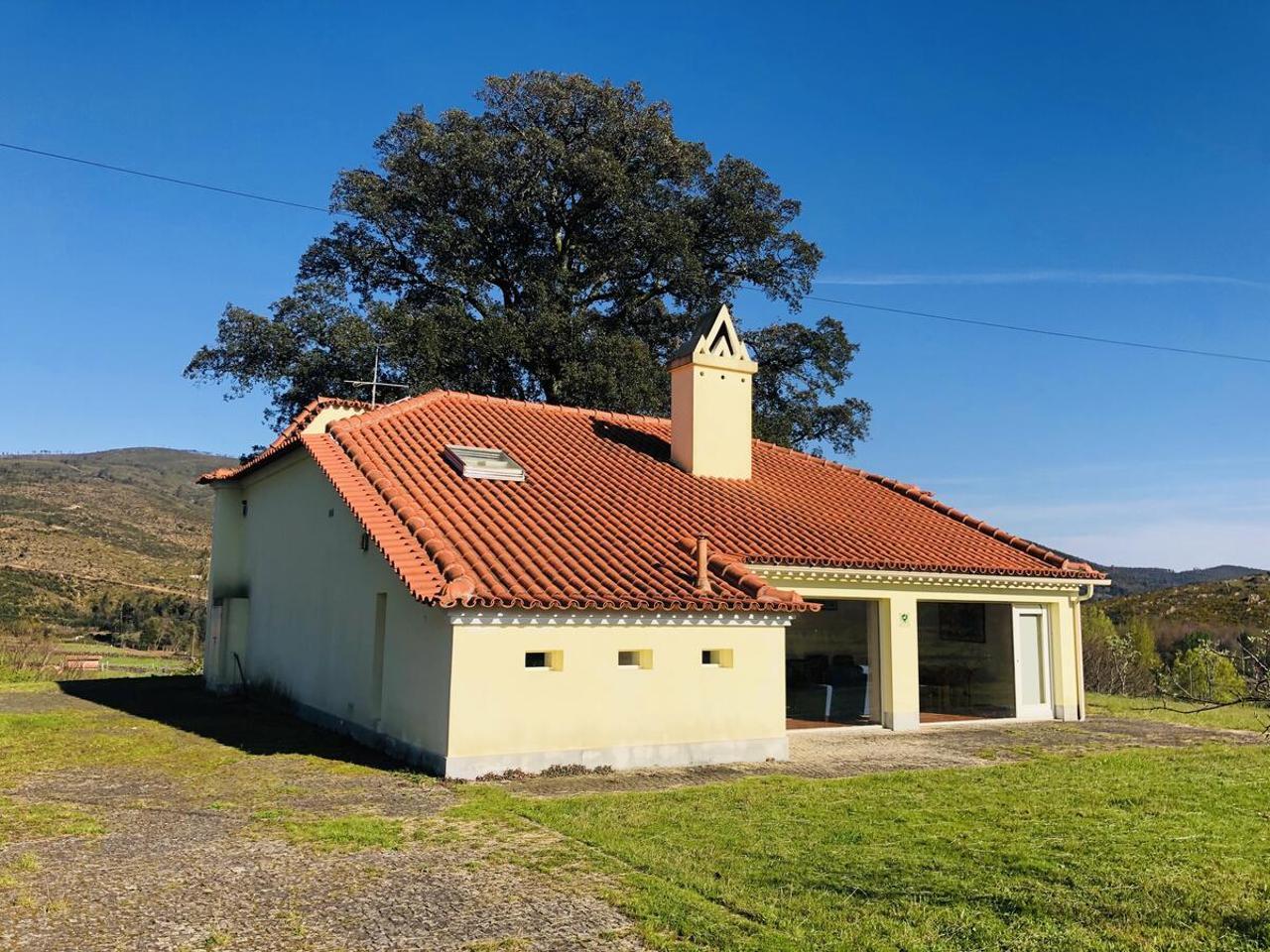 Casa da Cabração Refúgio de Natureza e Sossego — 4-Star Luxury Hotel in Ponte De Lima, Portugal