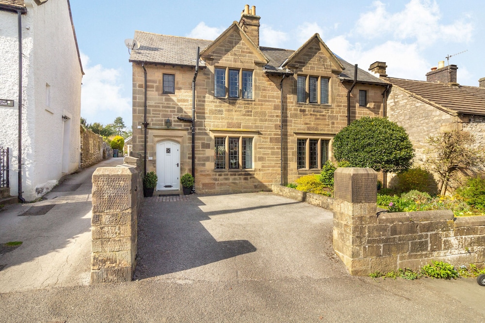Corner Cottage — 4-Star Luxury Hotel in Bakewell, United Kingdom
