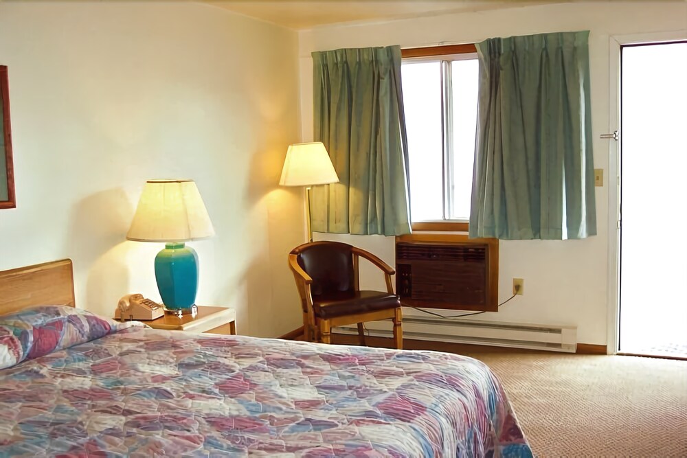 Royal Motor Inn - photo 5