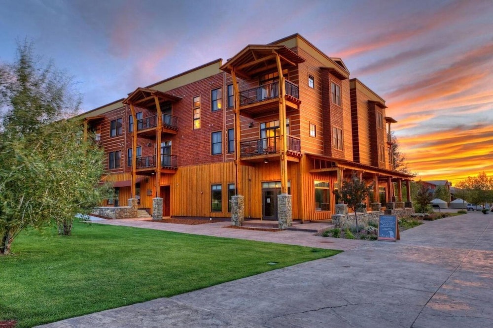 The Lodge at Bronze Buffalo Ranch - featured photo