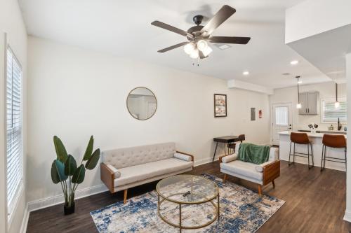 Alto D8 I Modern New Construction 2Bd Apartment — 4-Star Luxury Hotel in Clarksville, United States