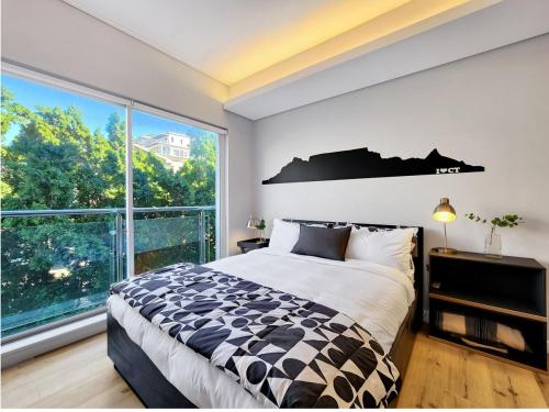 Modern Table Mountain 1BR Studio — 4-Star Luxury Hotel in Cape Town, South Africa