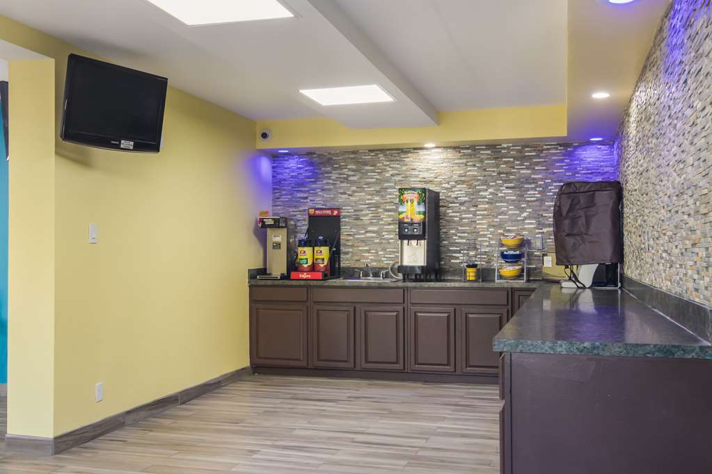 Rodeway Inn & Suites Monroeville Pittsburgh - photo 29