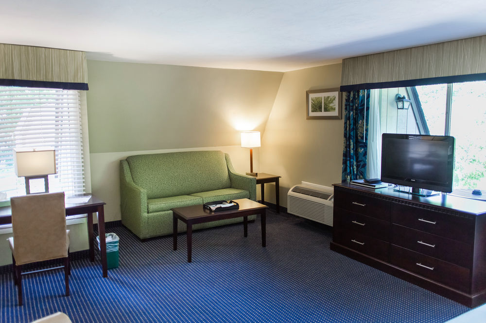 Inn at Deep Creek - photo 40