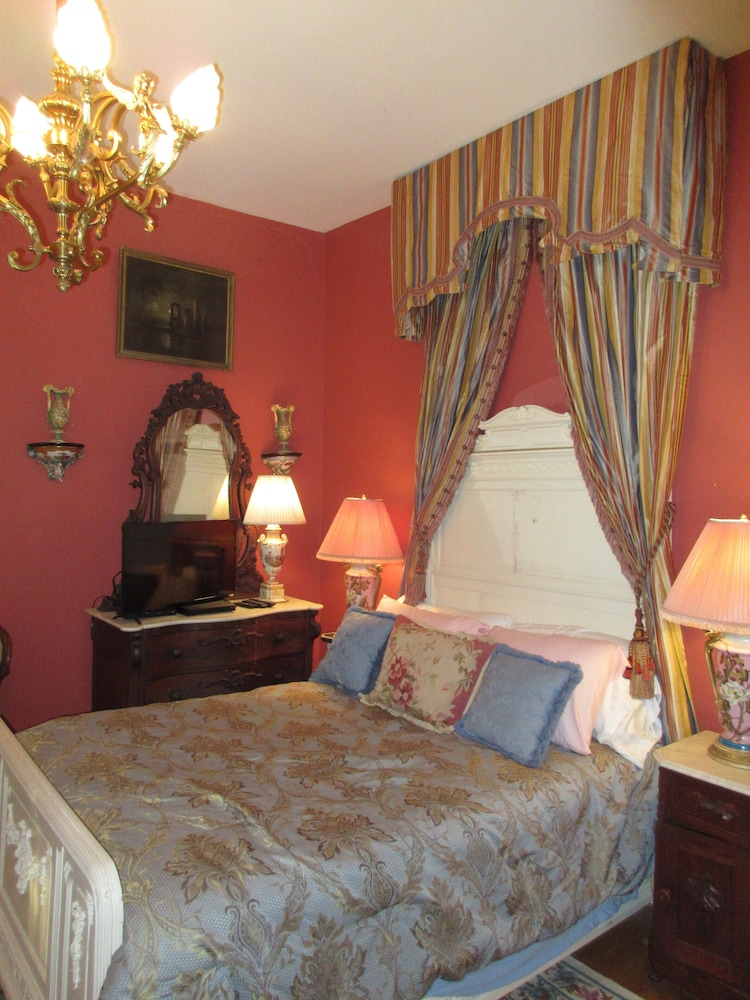 Johnstone Mansion - photo 9