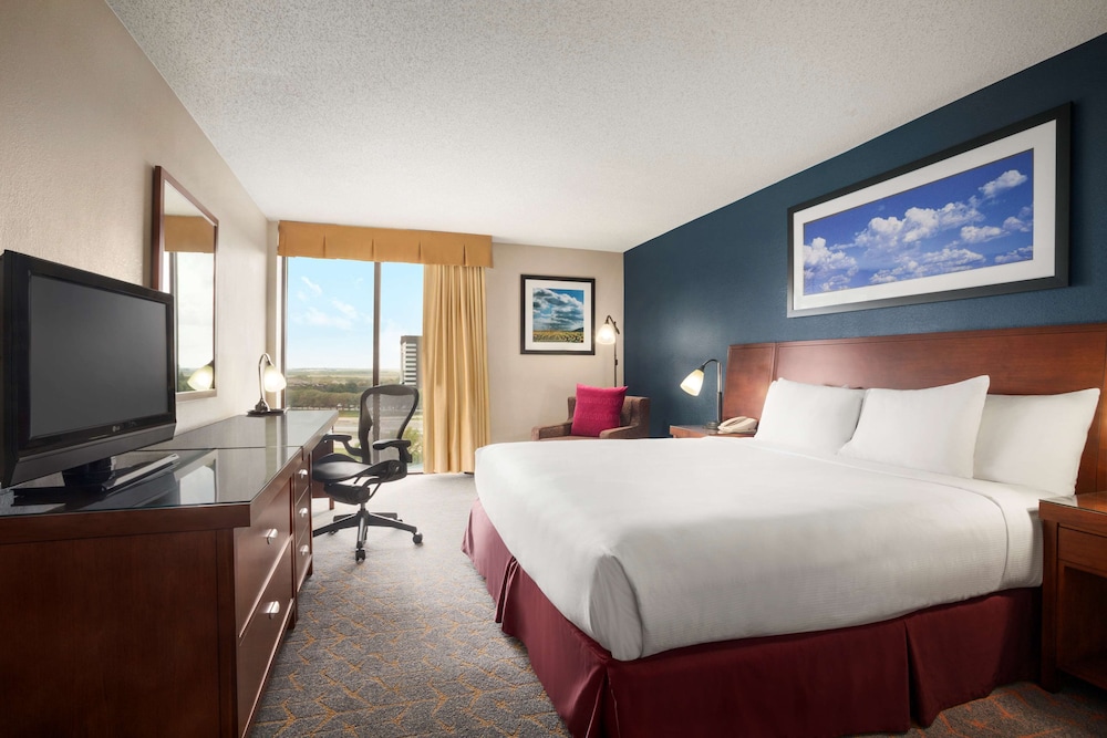 DoubleTree by Hilton Dallas DFW Airport North in Irving, United States