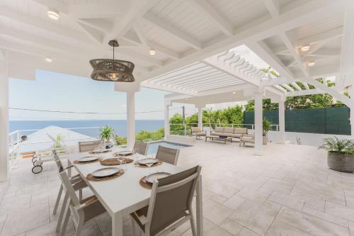 Villa Bouillante 3 chambres avec vue mer et piscine — 4-Star Luxury Hotel in Bouillante, Guadeloupe