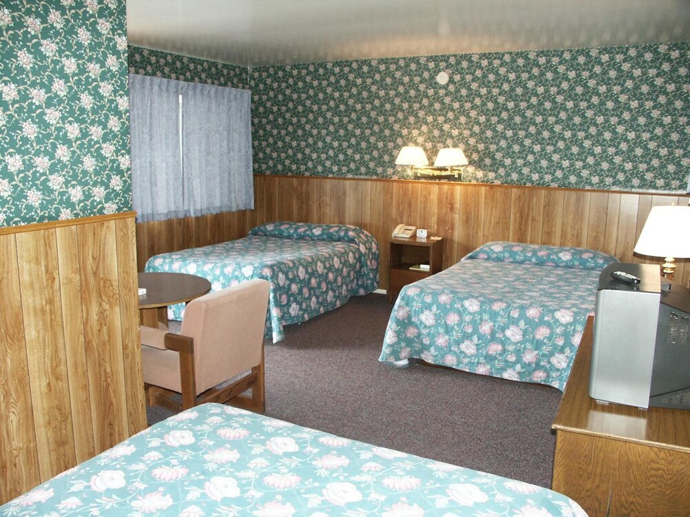 Bridgeport Inn - photo 20