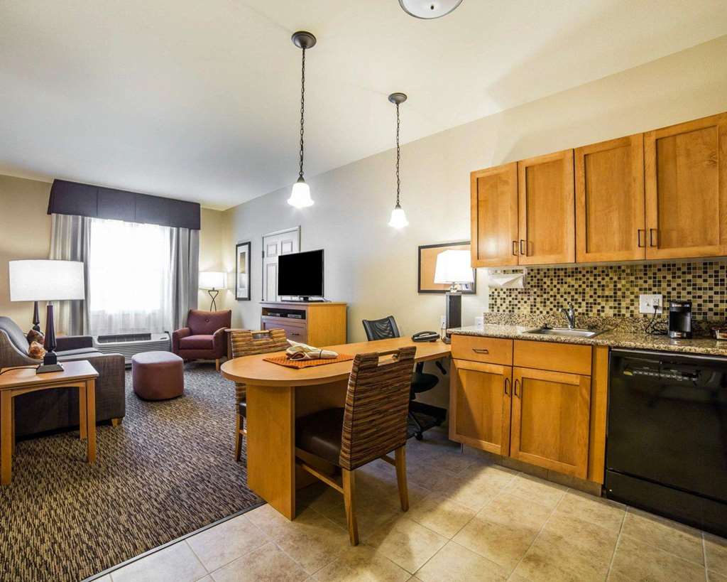 MainStay Suites Sidney Medical Center - photo 5