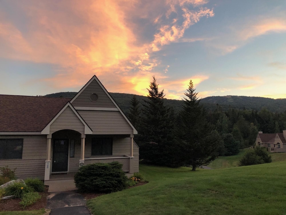 F3 Fairway Village Condo with great mountain views 8 minute walk from Omni Mount Washington Hotel - photo 23