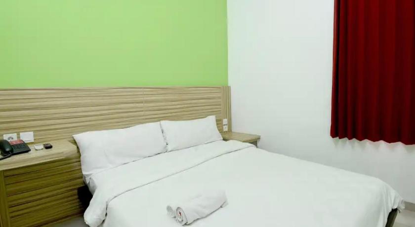 Mira Inn Kayoon — Surabaya