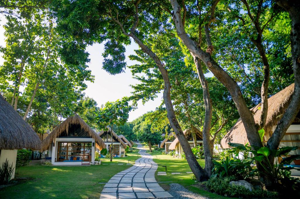 Salum Dive Resort in Dauin, Philippines