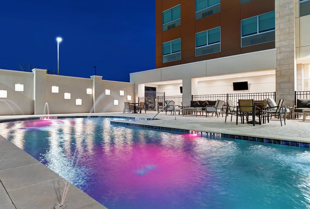 Holiday Inn Express & Suites Houston Memorial City Centre by IHG - photo 18