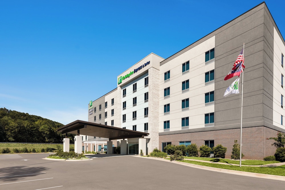 Holiday Inn Express And Suites Dalton Walnut Ave - photo 53