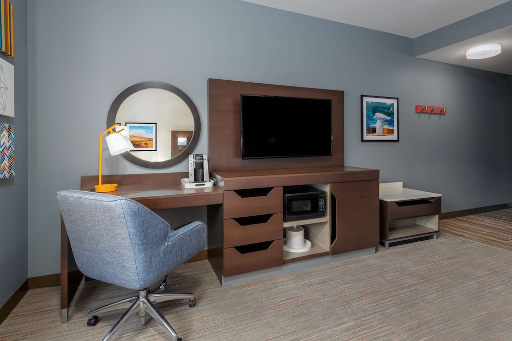 Hampton Inn & Suites Cody - photo 12