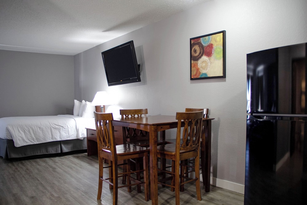 New Victorian Inn & Suites in Sioux City IA - photo 27