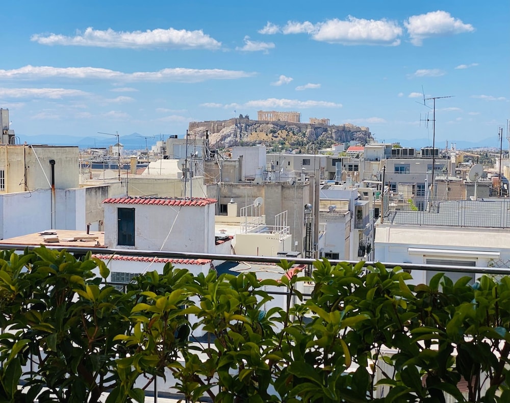 200mbps Wifi Penthouse with Acropolis View — 4-Star Luxury Hotel in Athens, Greece