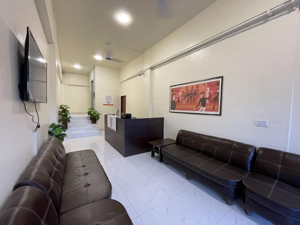 Goho Rooms 10Th Commercial — hotel in Karachi
