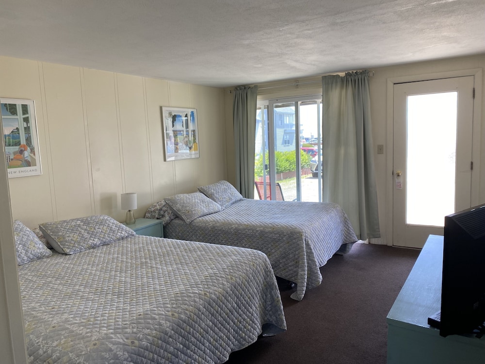 Grand View Motel - photo 13
