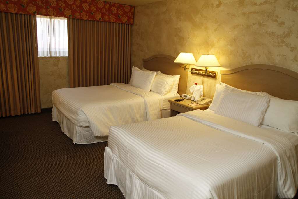 Ramada by Wyndham Viscount Suites Tucson East - photo 11