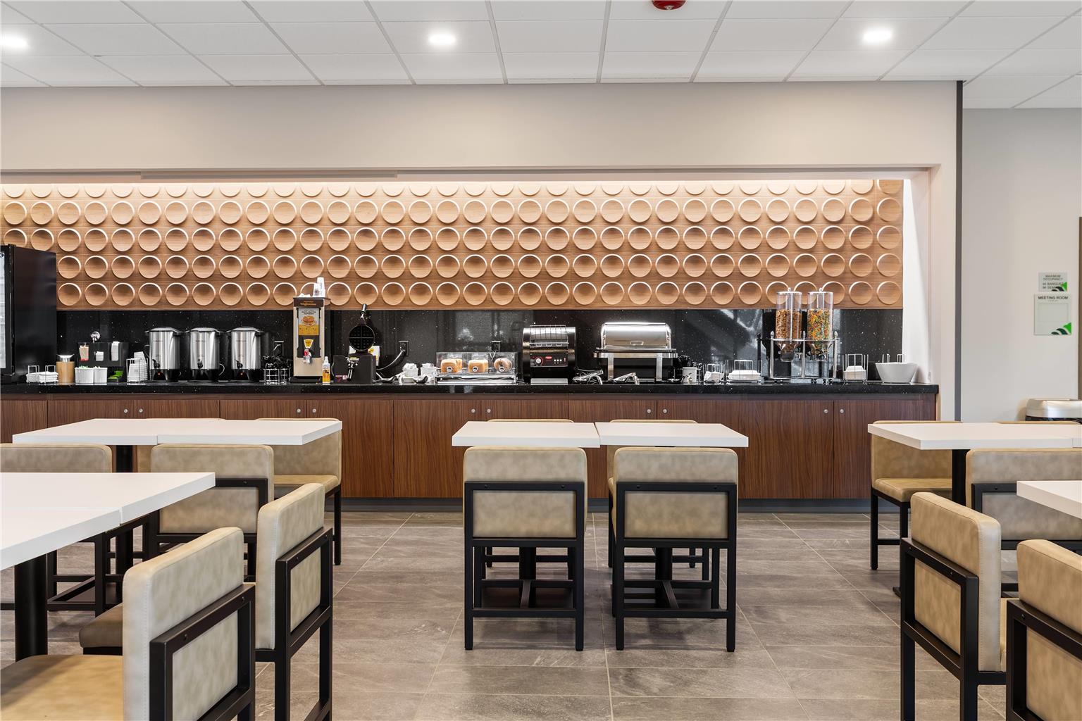 Wingate by Wyndham Geneva at SPIRE Academy - photo 32