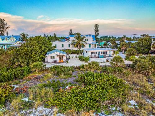 Low Tide - carbon neutral hotel in Anna Maria