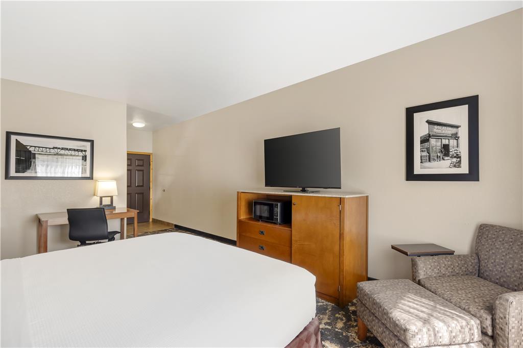 Best Western Plus Riverfront Hotel & Suites - photo 41