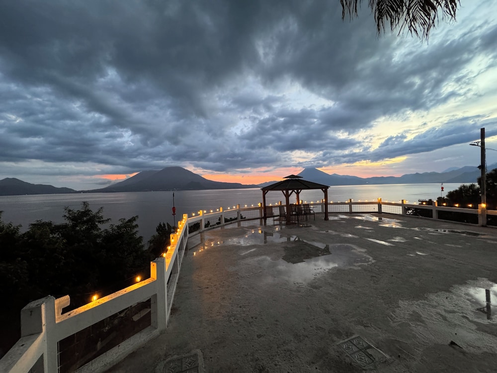 Hotel Hanna Suites in Panajachel, Guatemala
