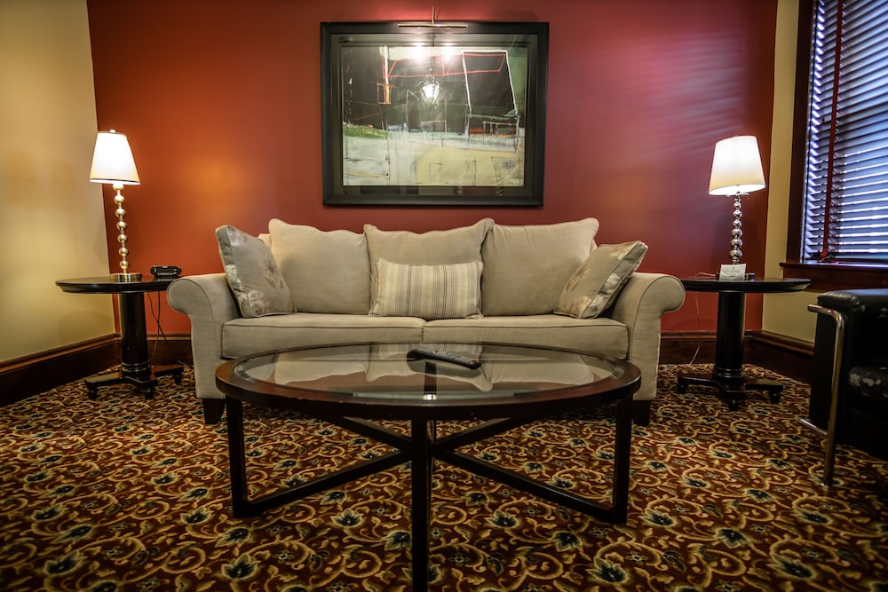The Hackett Hotel - photo 5