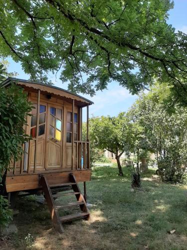 Roulotte Marcel Chaix Accueil — hotel in Etoile-Sur-Rhone