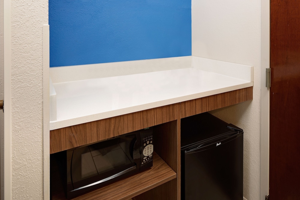 Holiday Inn Express Harrisburg East by IHG - photo 14
