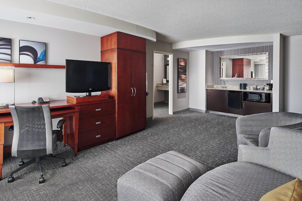 Courtyard by Marriott Shreveport Bossier Louisiana Boardwalk - photo 13