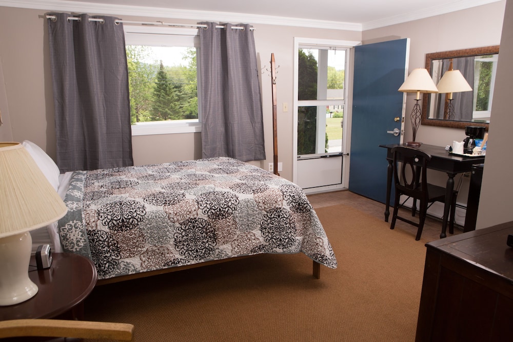 Governors Rock Motel - photo 22