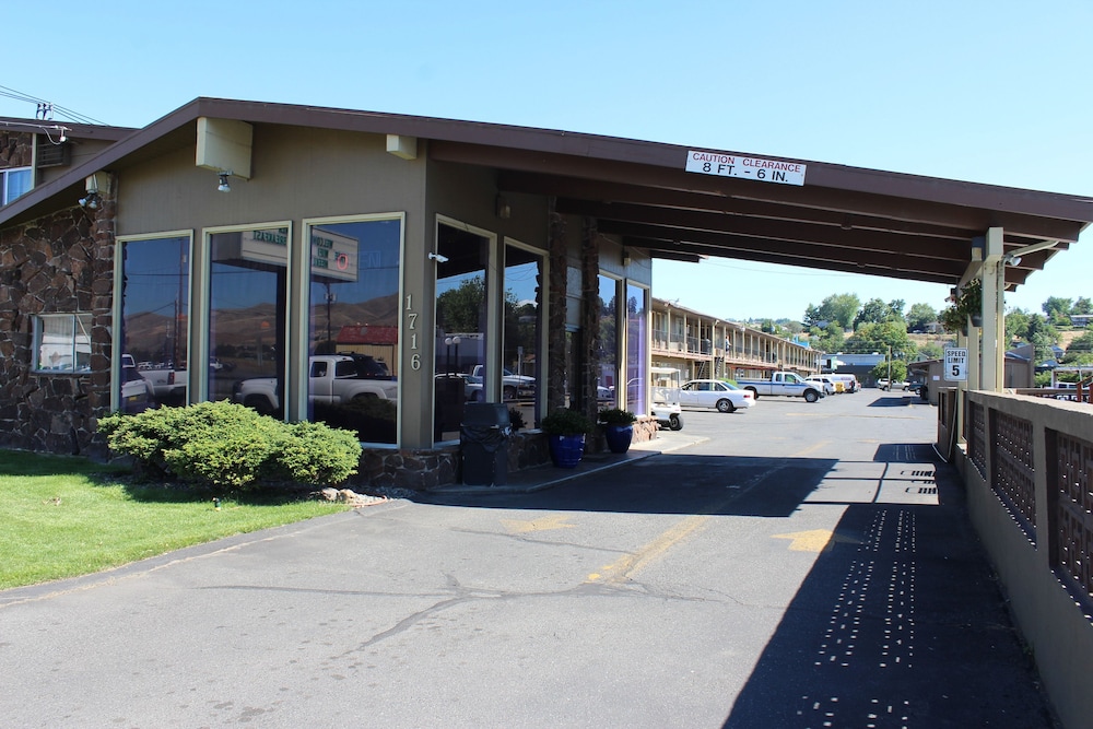 Cedars Inn Lewiston - photo 30