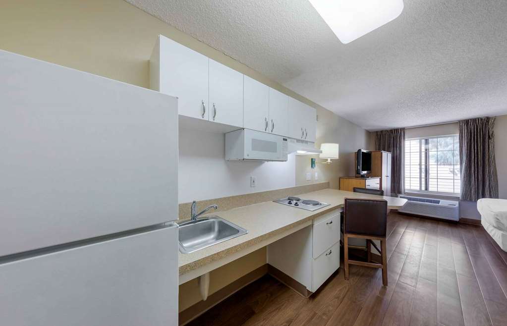 Extended Stay America Suites Los Angeles Glendale - photo 15