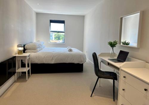Margate Beach Front Apt With Sea Views Sleeps 4 — 4-Star Luxury Hotel in Margate, United Kingdom
