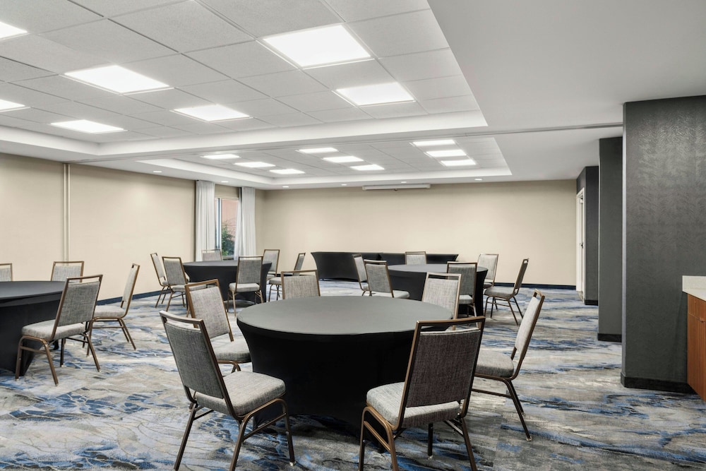 Fairfield Inn & Suites by Marriott Birmingham Fultondale I65 - photo 27