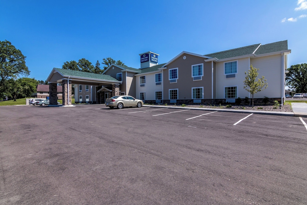 Cobblestone Inn & Suites Barron - photo 45