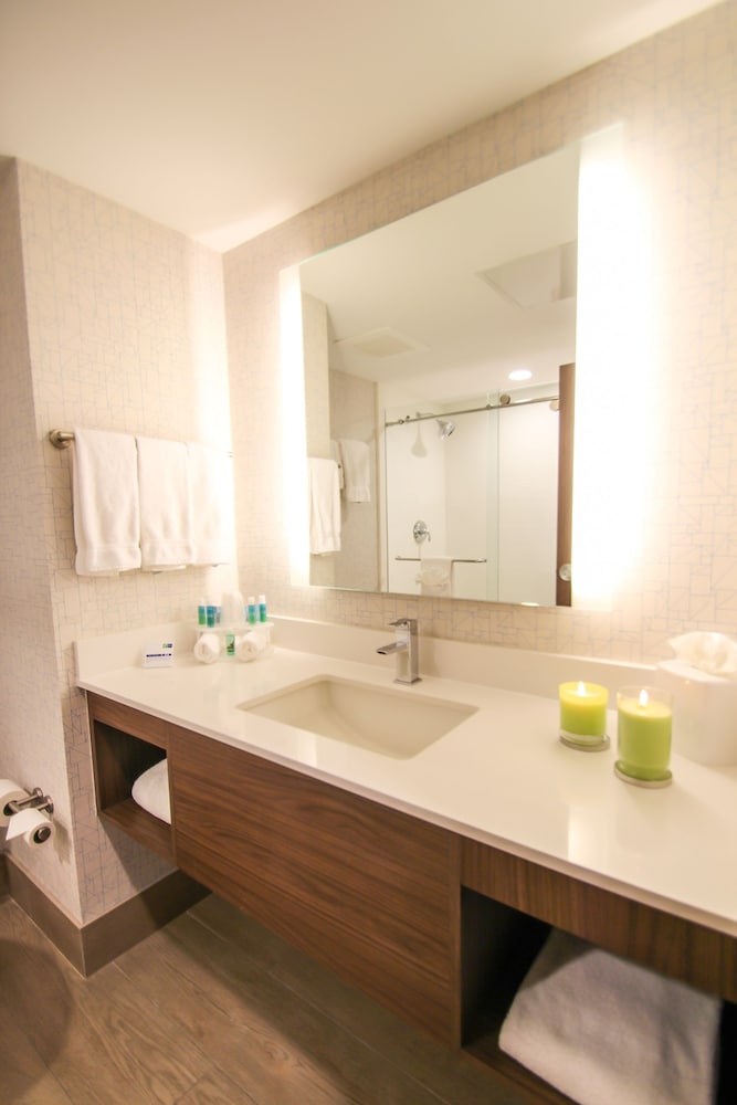Holiday Inn Express & Suites Miami Airport East by IHG - photo 46