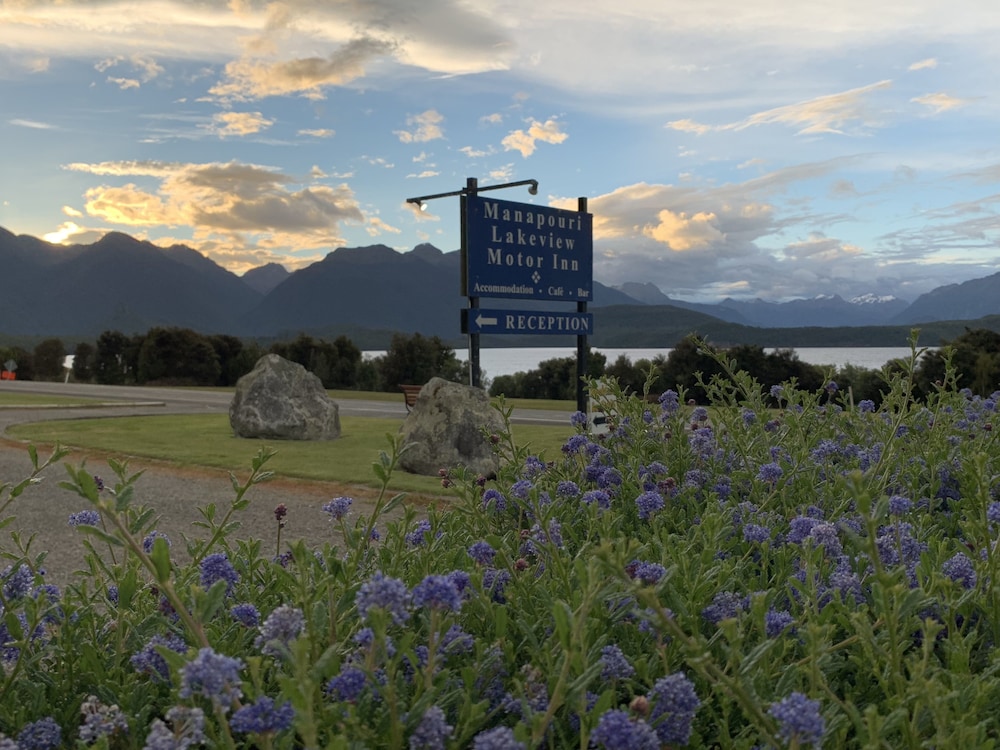Te Anau Manapouri Lake Hotel