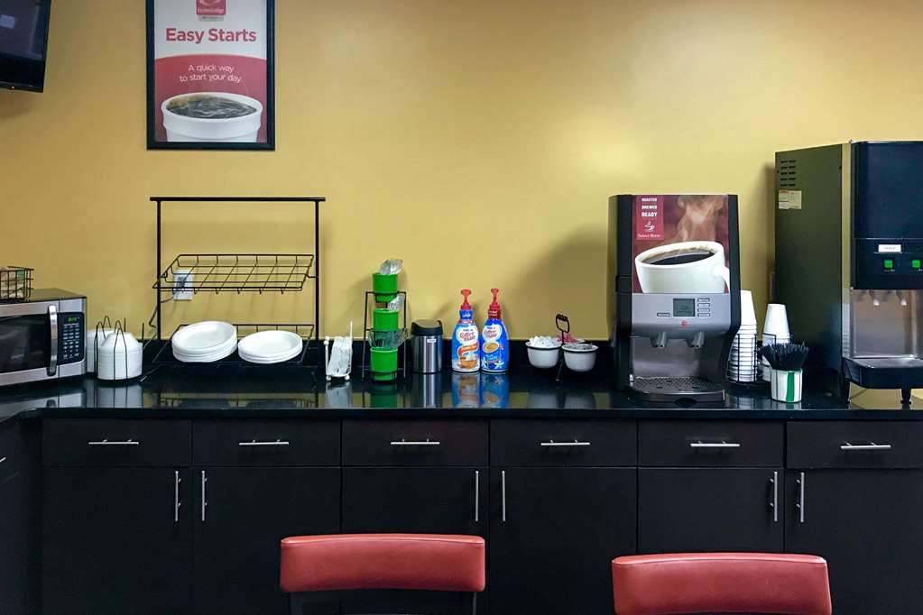 Econo Lodge Purcell - photo 15