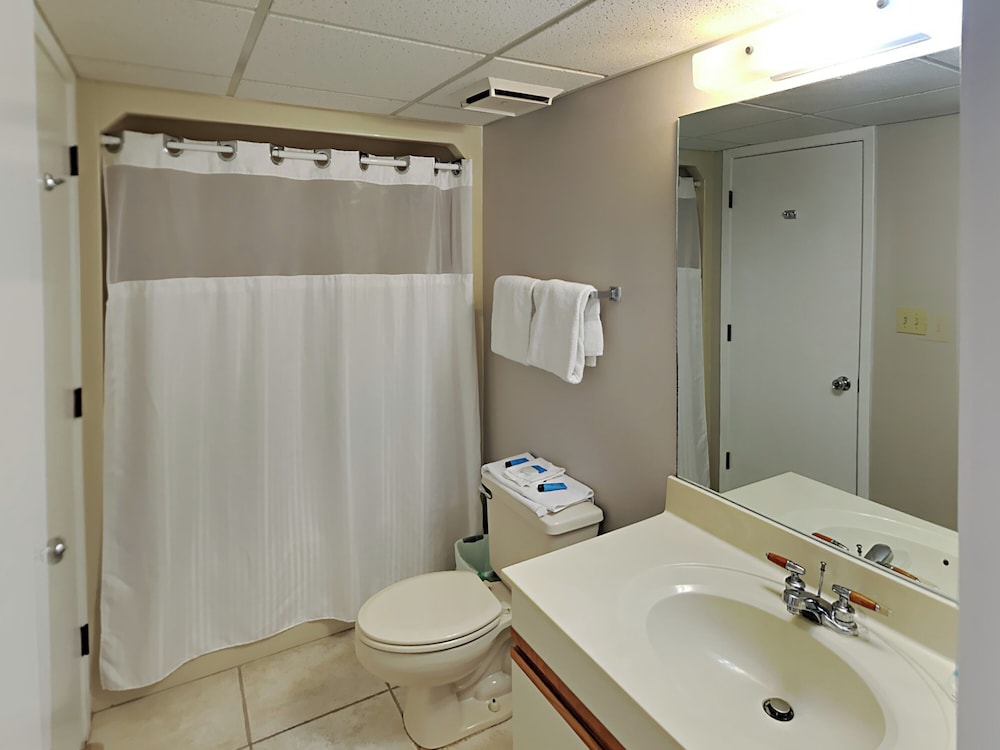 Edgewater Beach & Golf Resort II by Resort Collection - photo 125