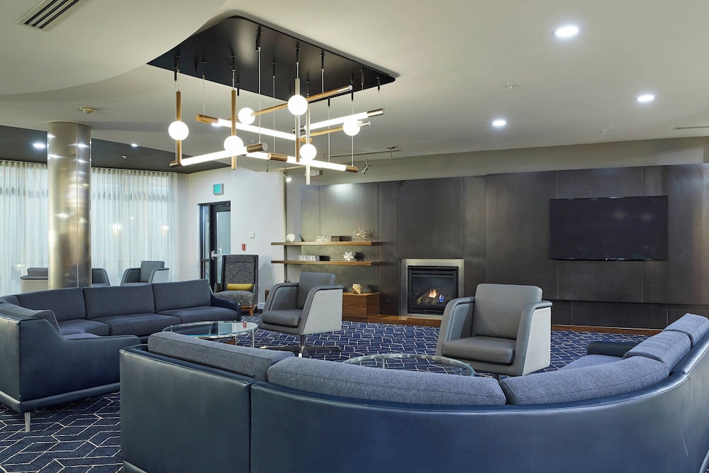 Courtyard by Marriott Medford Airport - photo 4