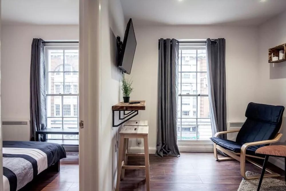Smj Groups — 4-Star Luxury Hotel in London, United Kingdom