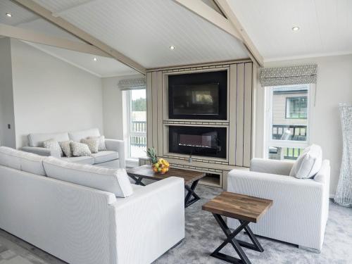 Captain Cook Lodge Ukc4062 — 5-Star Luxury Hotel in Nunthorpe, United Kingdom