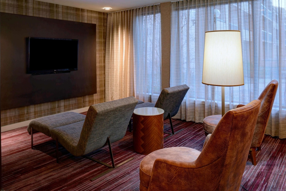 Sonesta Select Kansas City Airport Tiffany Springs - photo 3