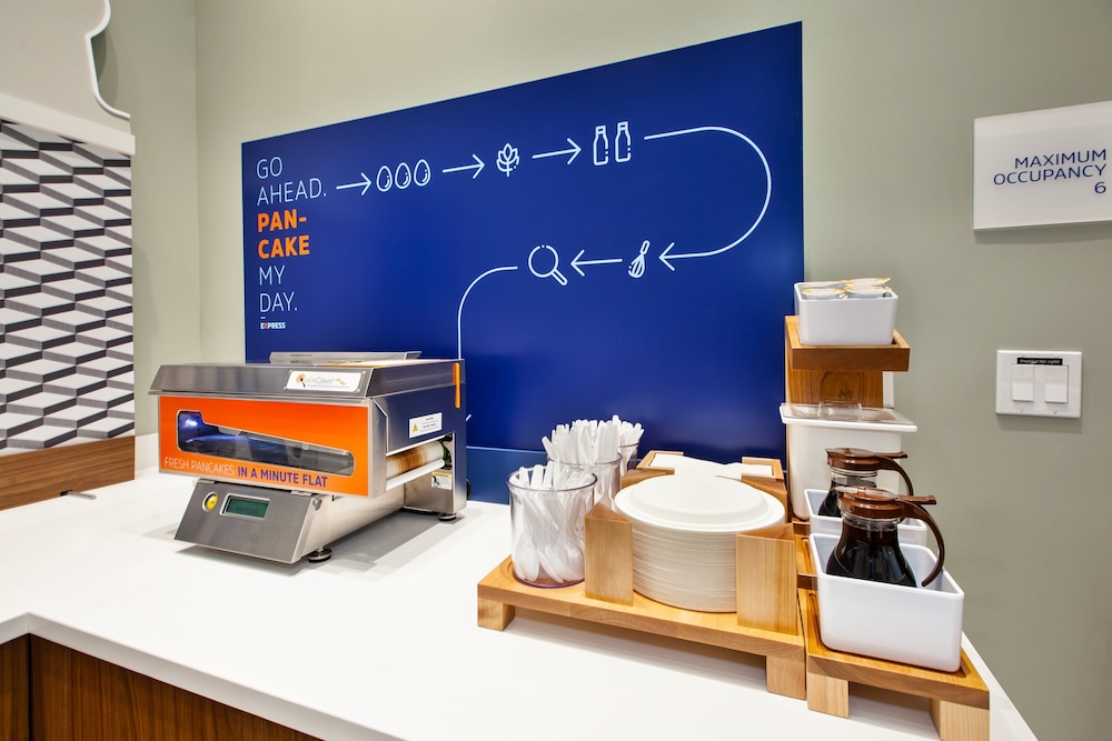 Holiday Inn Express NYC Brooklyn Sunset Park by IHG - photo 30