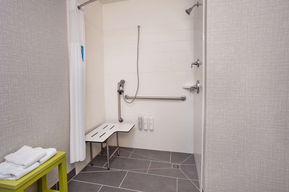 Hampton Inn & Suites Tampa East - photo 25
